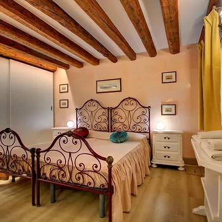 Cruise Harbor Next 4pax, Mob Aircond, Wifi * Venice