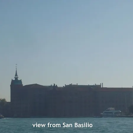 Cruise Harbor Next 4pax, Mob Aircond, Wifi ヴェネツィア